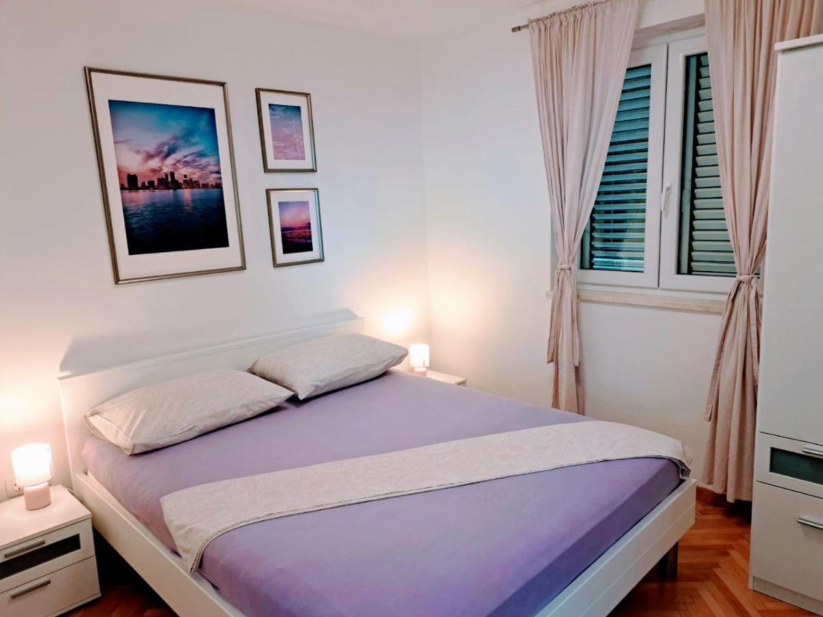 Apartman Nina Omis Exterior photo